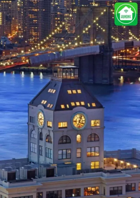 Căn biệt thự tháp Clock ở Brooklyn, New York