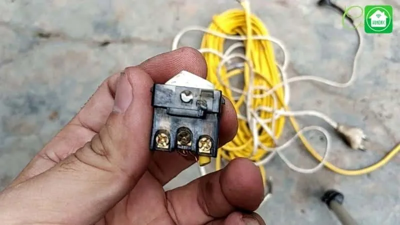 Quy trình lắp đặt và đấu nối công tắc 3 cực tương đối đơn giản, không quá phức tạp