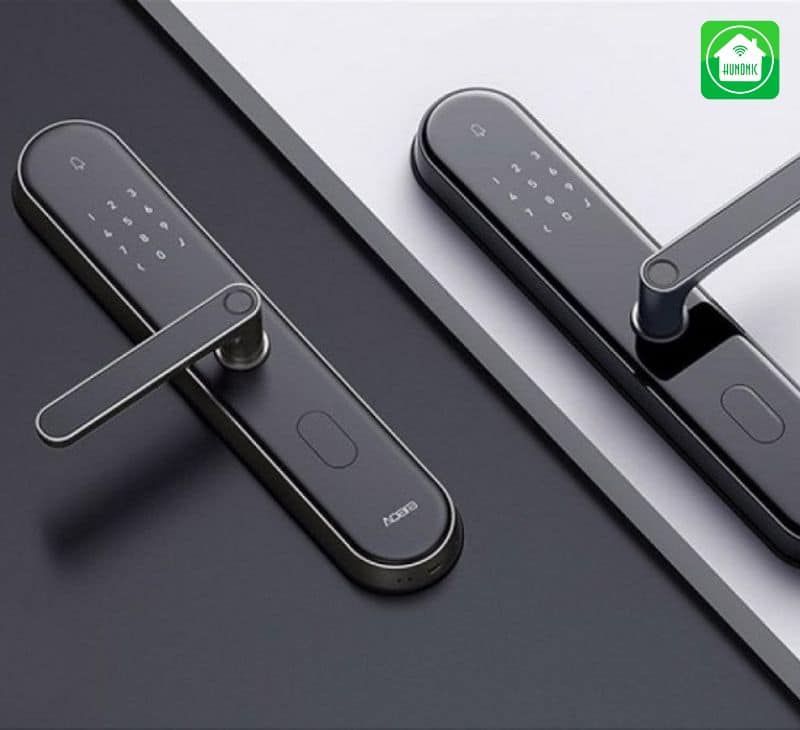 Khóa vân tay Unicor VR500 sử dụng màn hình cảm ứng có đèn LED hiển thị